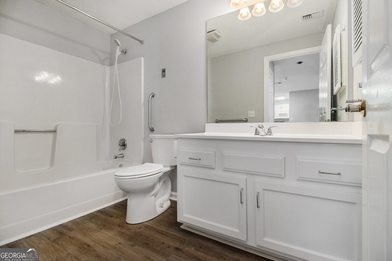 1800 Clairmont Lake Decatur - 23