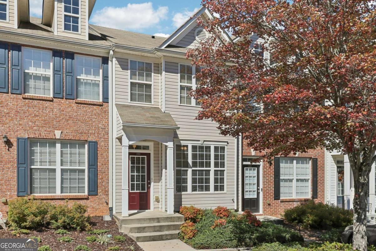 1363 Penhurst Drive Lawrenceville - main photo