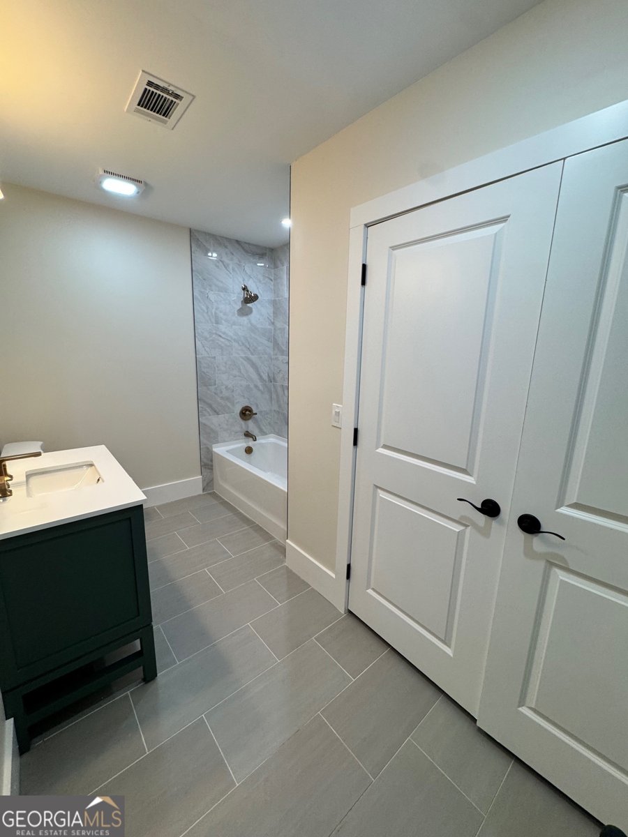 835 Lynn Circle Atlanta - 24