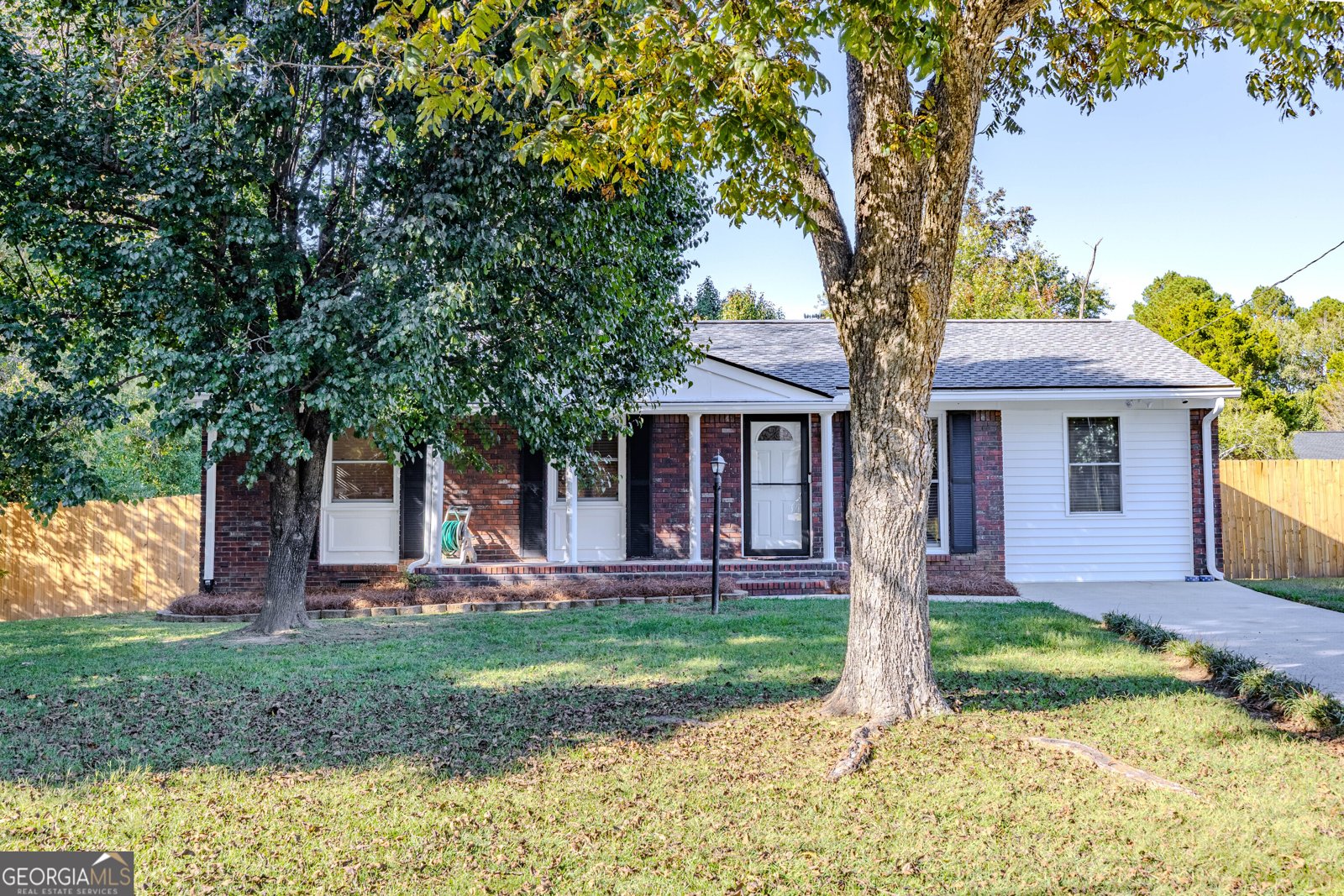 16 Drexel Drive Rome - main photo