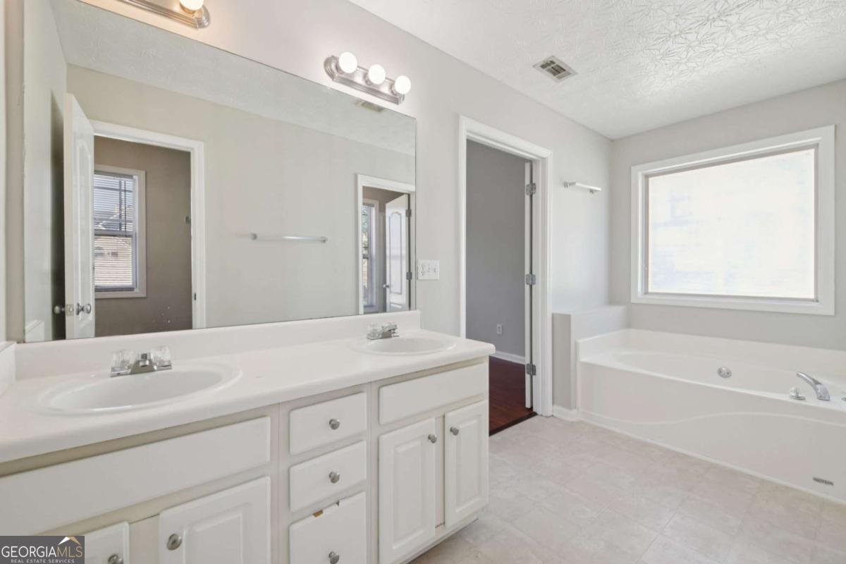 8157 Brookbend Drive Douglasville - 15