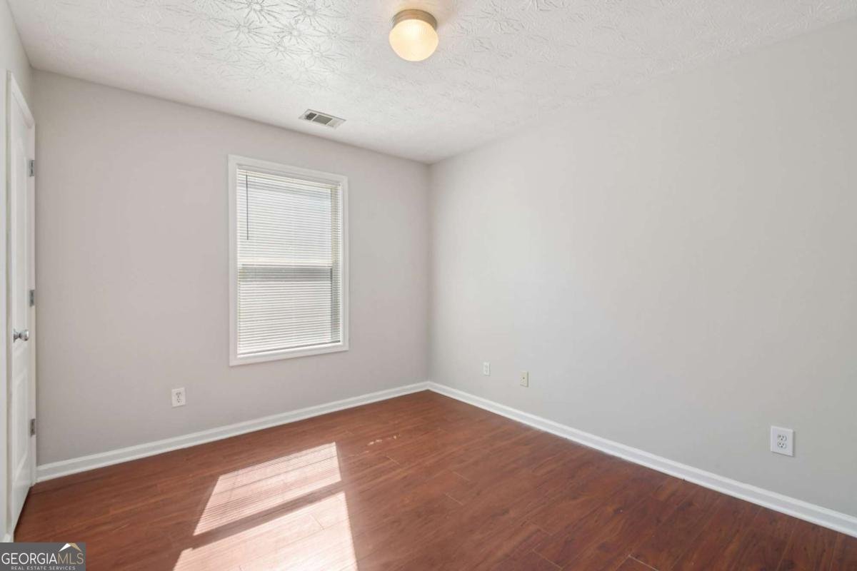 8157 Brookbend Drive Douglasville - 20