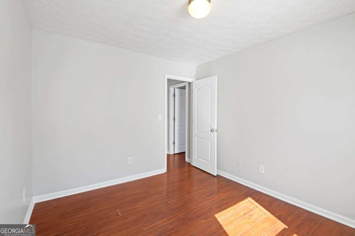 8157 Brookbend Drive Douglasville - 21