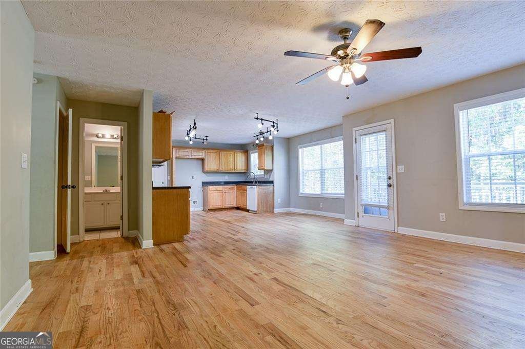 916 Tucker Lane Loganville - 11