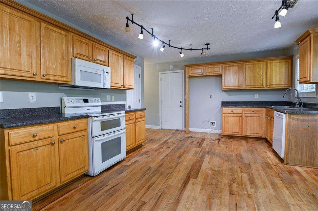 916 Tucker Lane Loganville - 14
