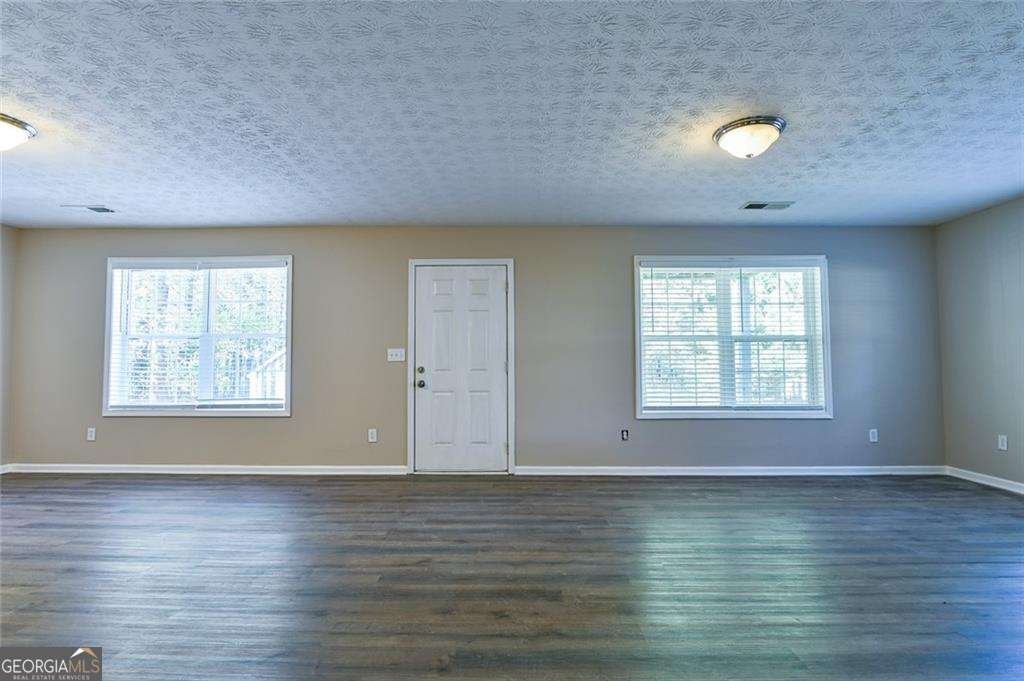 916 Tucker Lane Loganville - 33