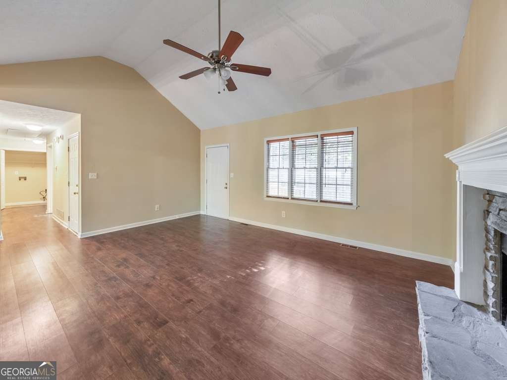 304 Queensbury Walk Acworth - 6