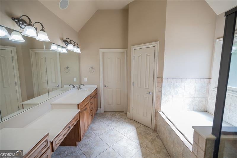 2704 Olivine Drive Dacula - 27