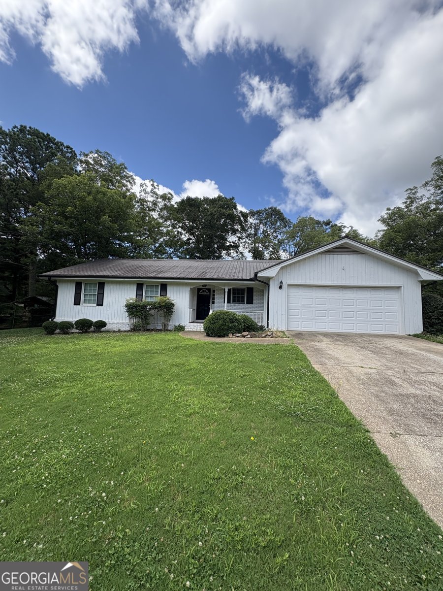 549 Greenview Avenue Conyers - 1