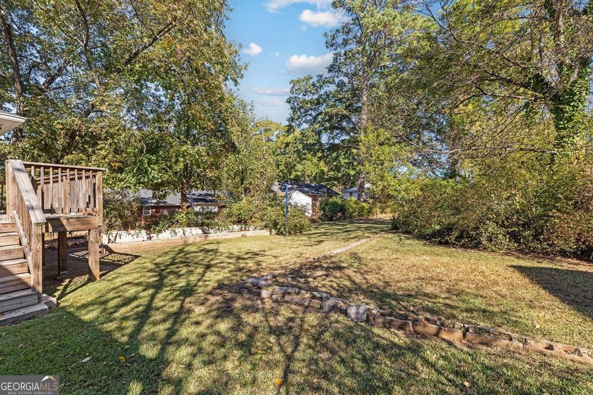 2011 Lexington Ave. East Point - 10