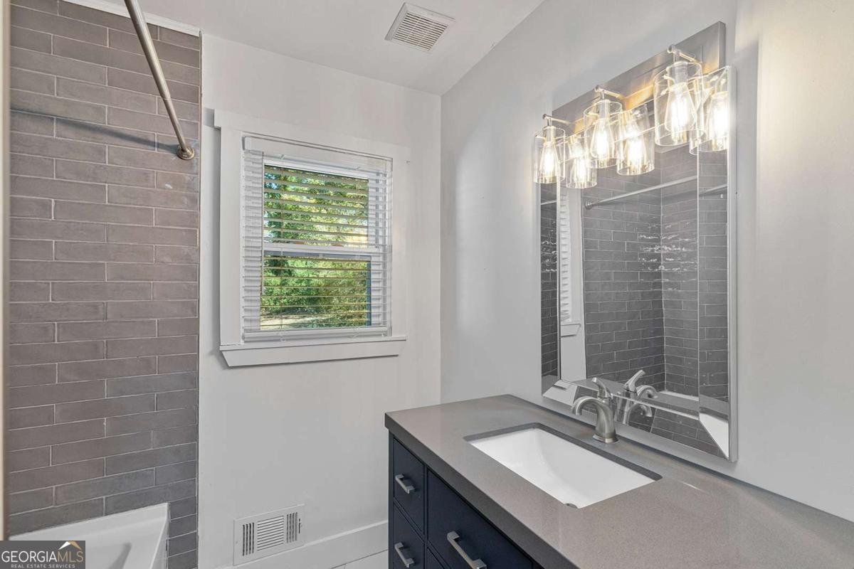 2011 Lexington Ave. East Point - 2