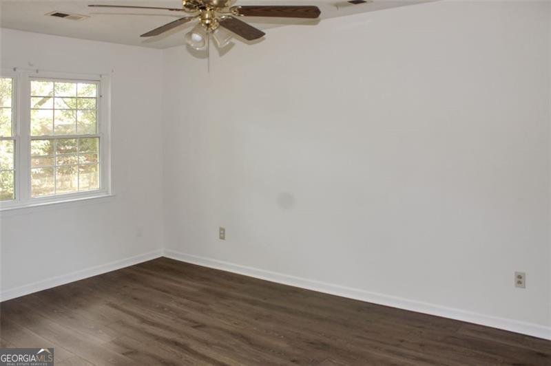 4514 TIFTON Powder Springs - 11