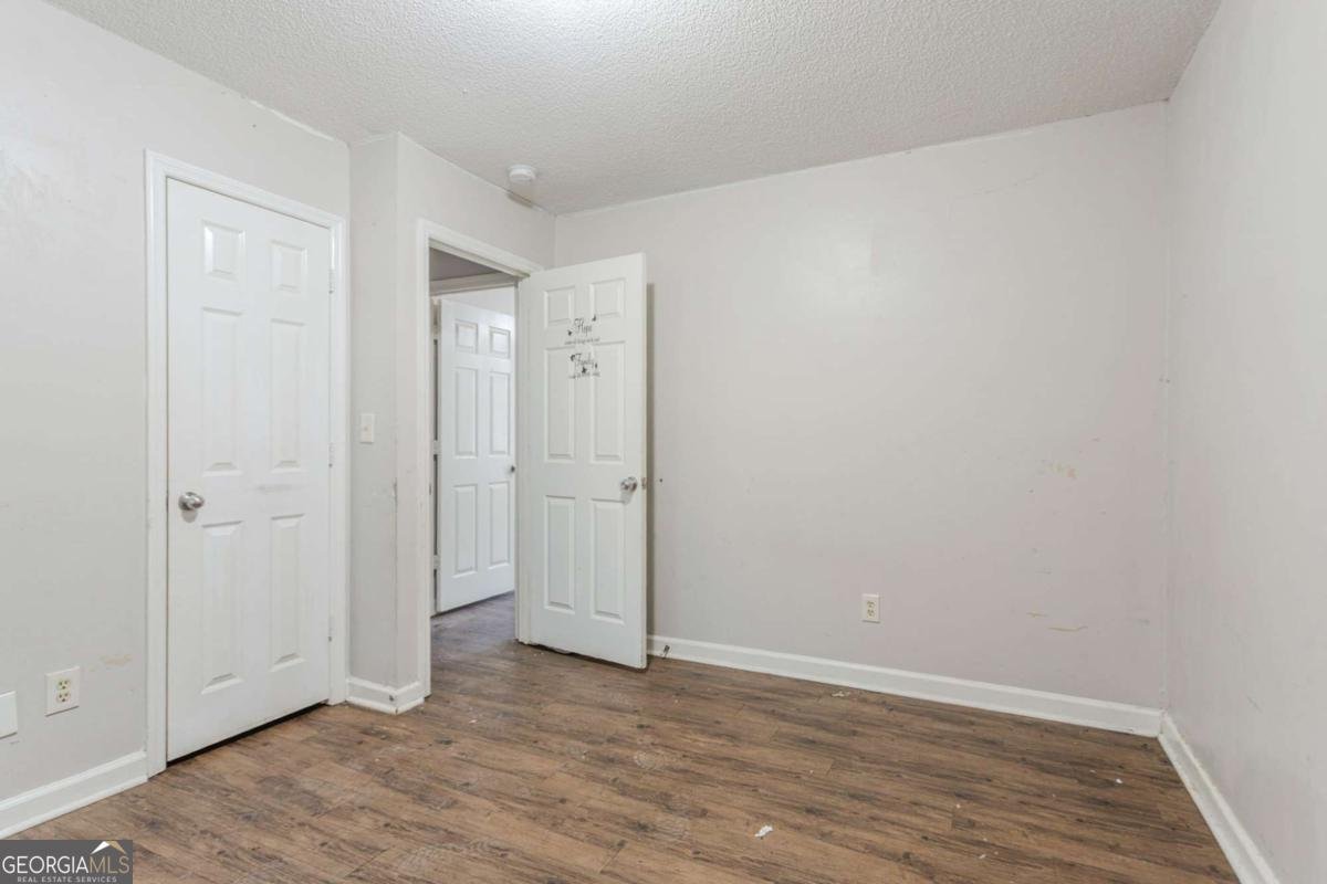 910 Forest Path Stone Mountain - 12