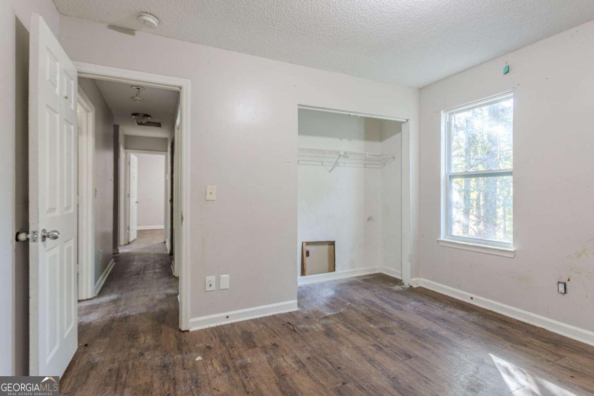 910 Forest Path Stone Mountain - 16