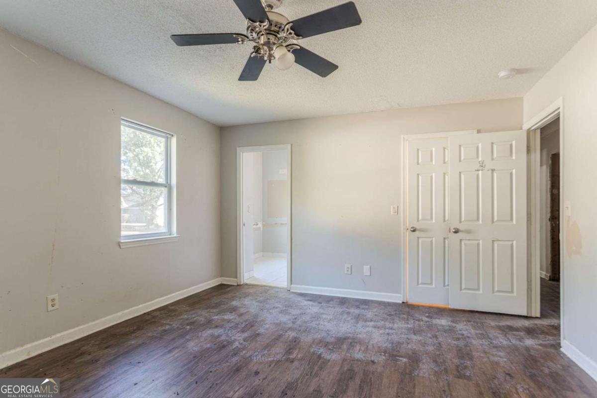 910 Forest Path Stone Mountain - 18