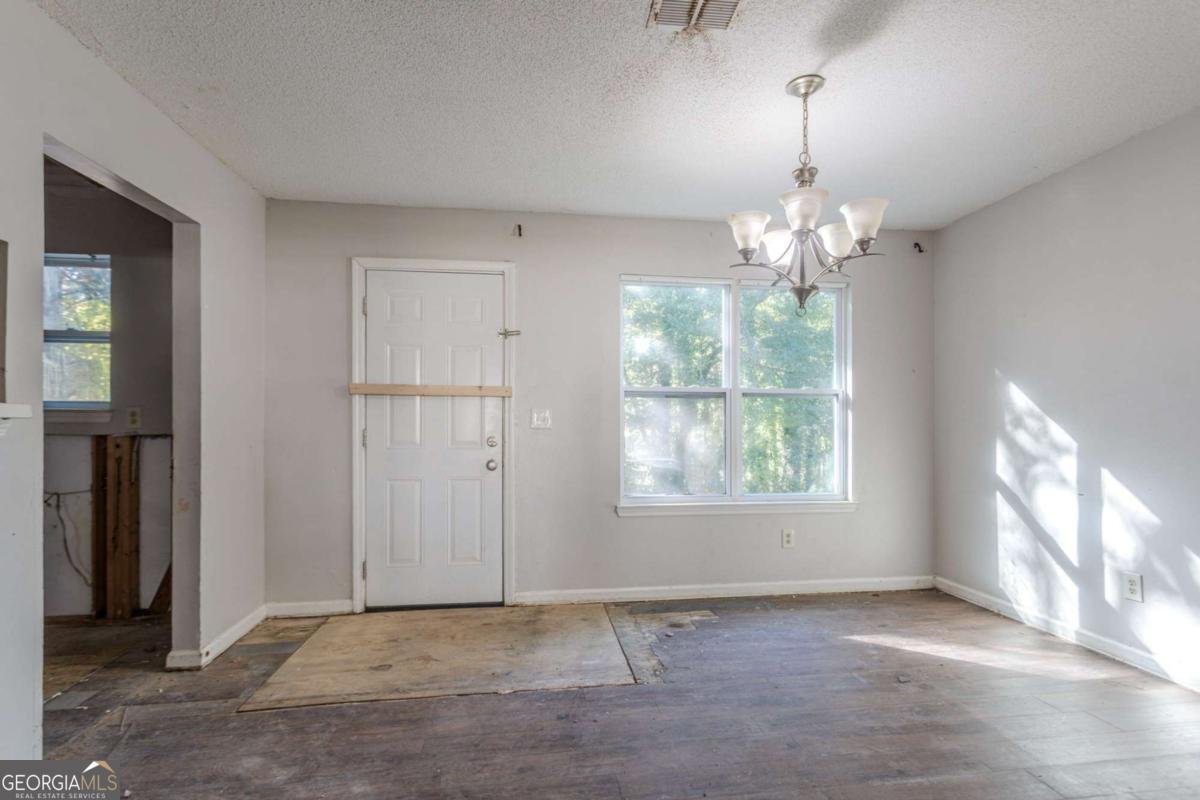910 Forest Path Stone Mountain - 4