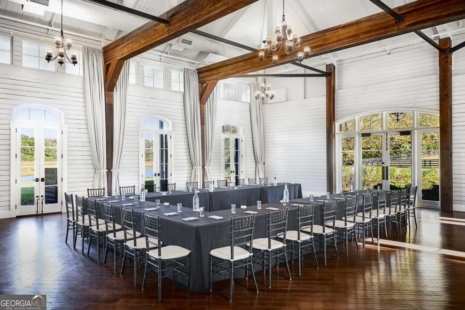 6000 Stallion Ridge Douglasville - 60