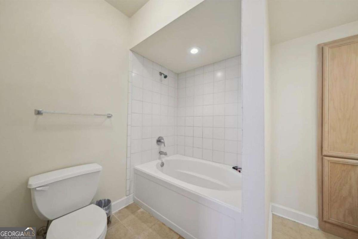 3777 Peachtree Road Atlanta - 12