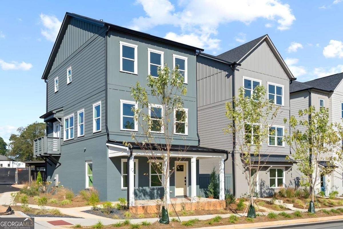 371 Kings Landing Hapeville - Photo 1