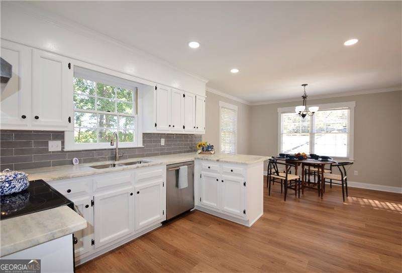 5040 PURITAN Drive Sugar Hill - 14