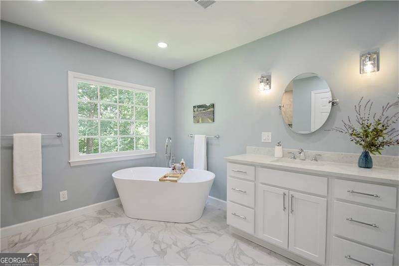 5040 PURITAN Drive Sugar Hill - 26