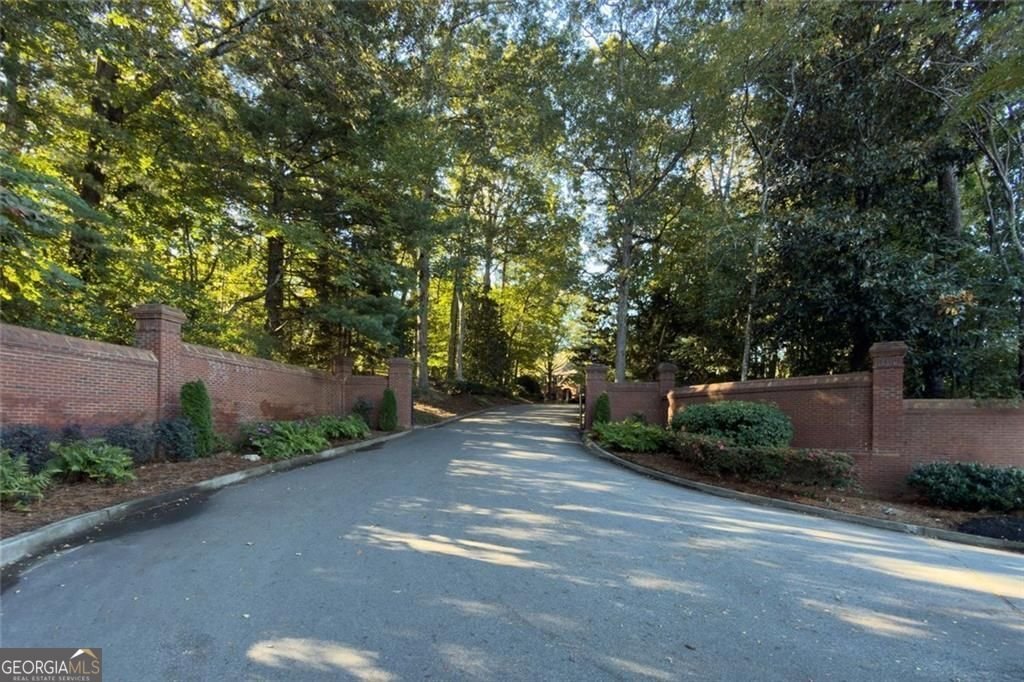 7155 Roswell Road Atlanta - 17