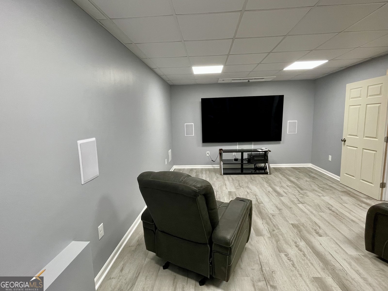 8625 Drake Drive Lula - main photo