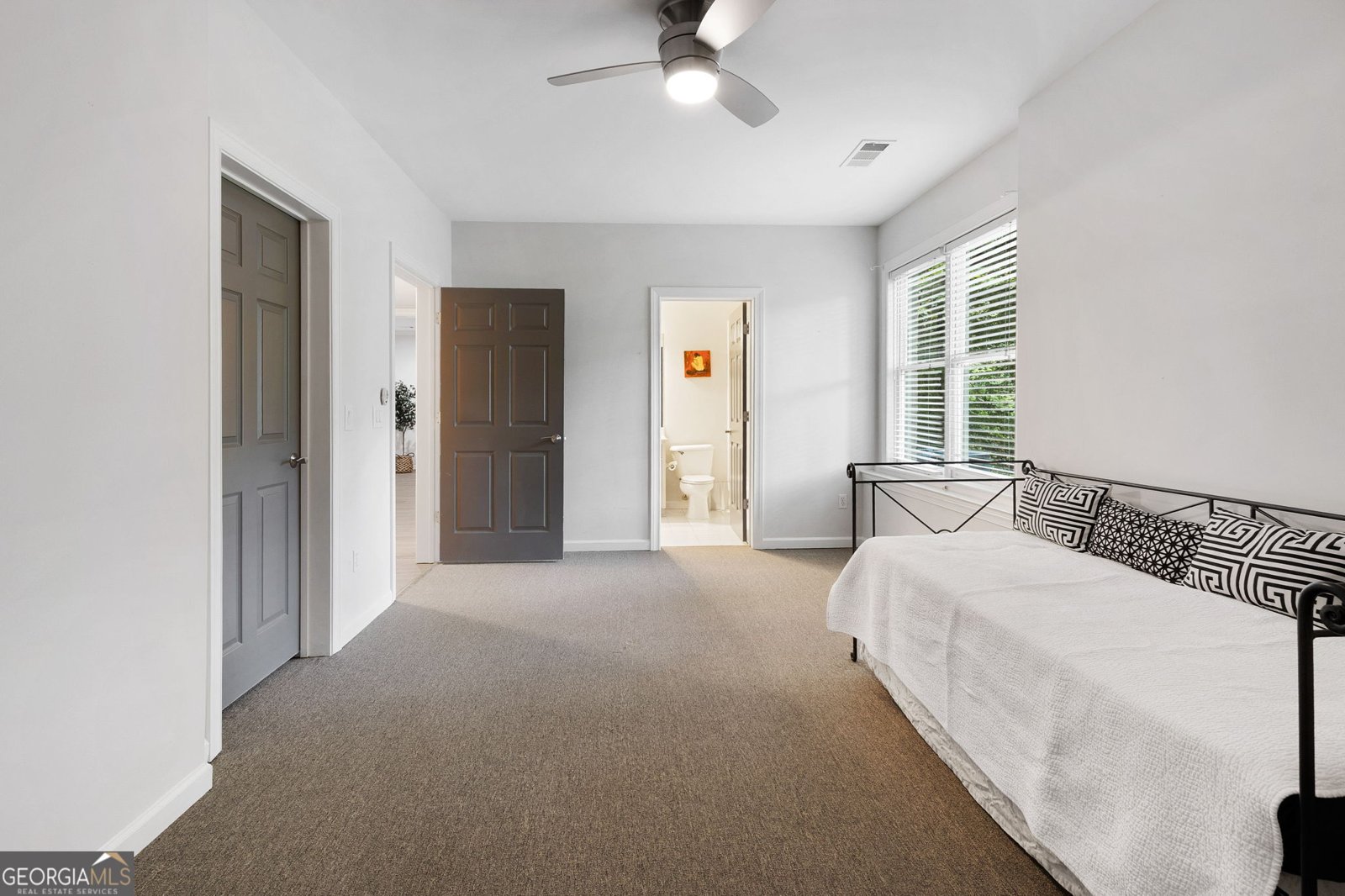 10635 EDGEWATER Place Johns Creek - 45