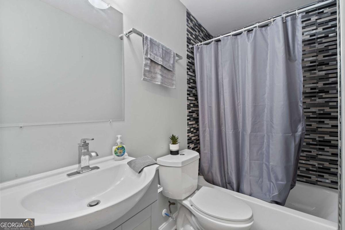 3046 Dobbs Way Atlanta - 24