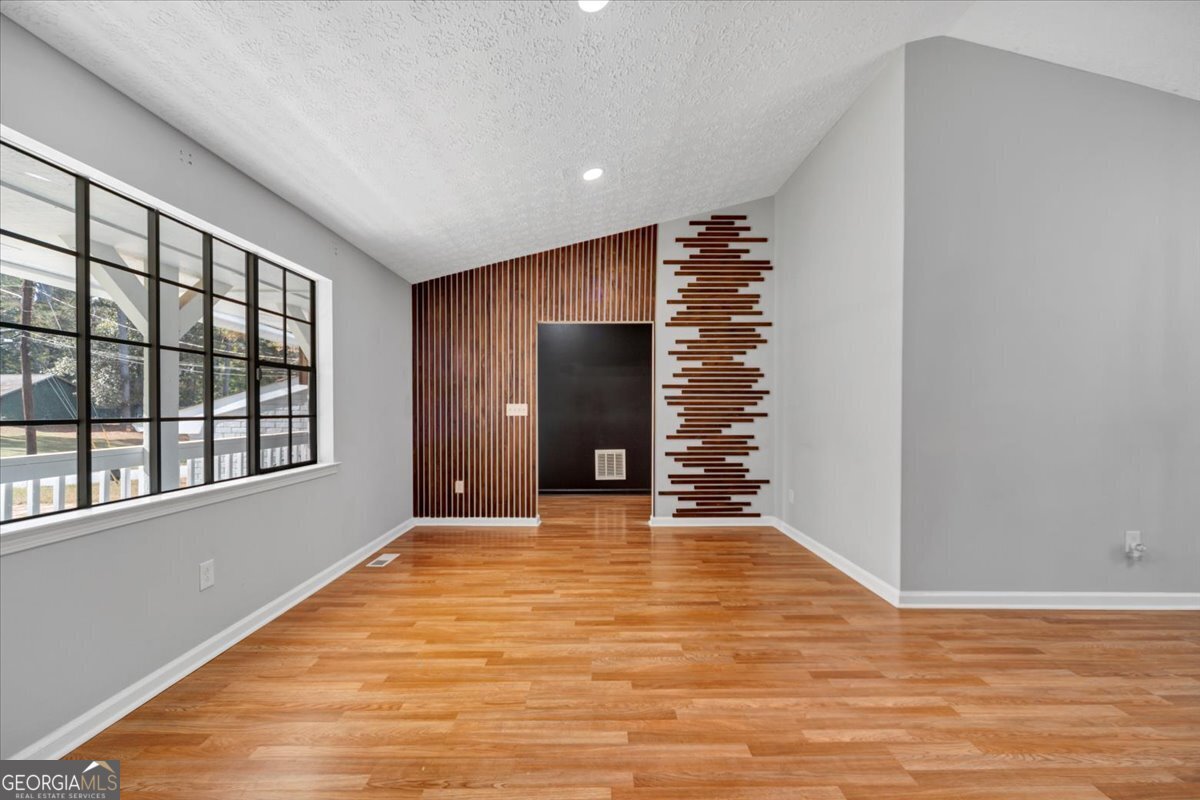 1505 Diplomat Drive Riverdale - 9