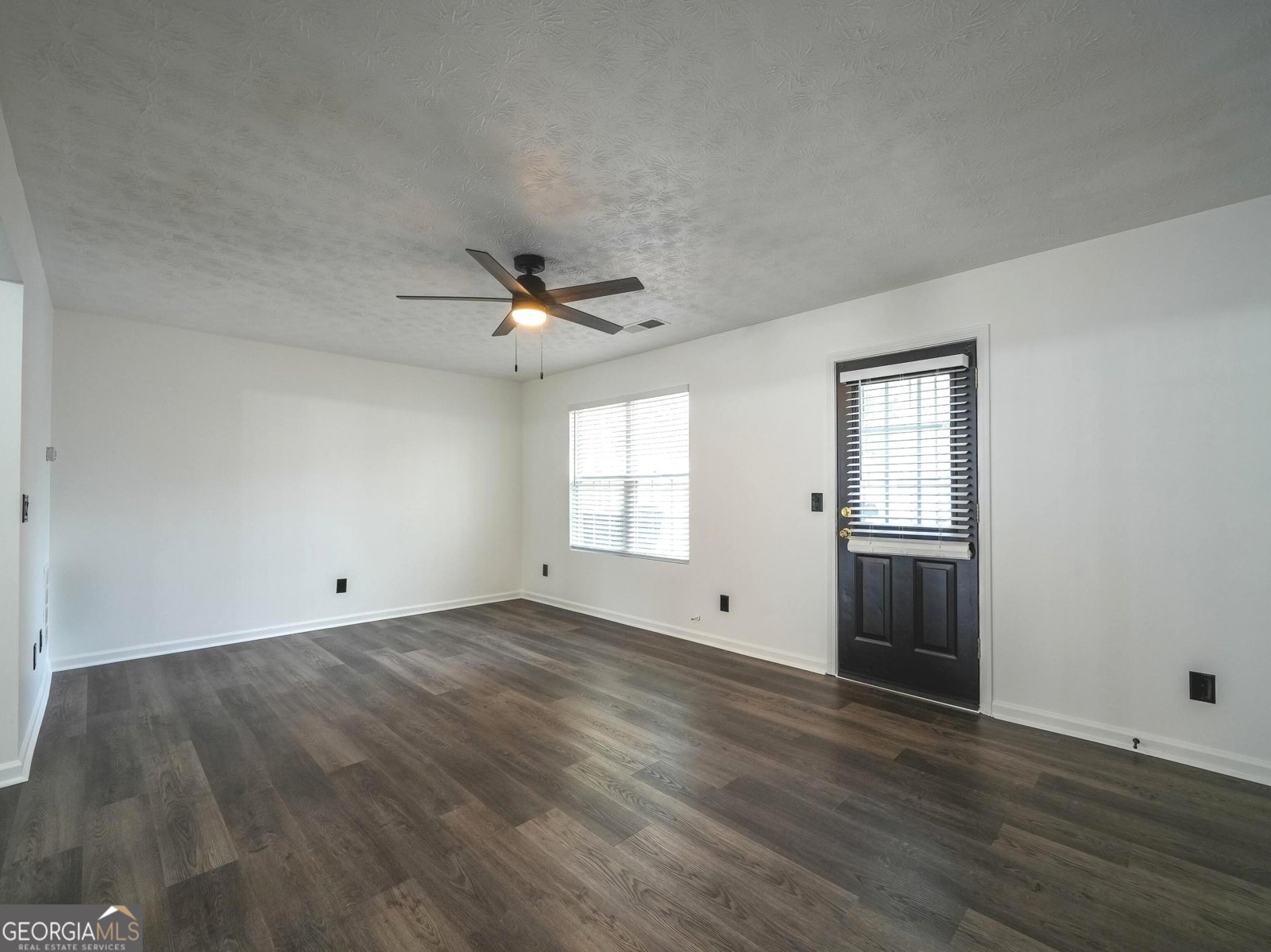 11435 South Grove Drive Hampton - 11