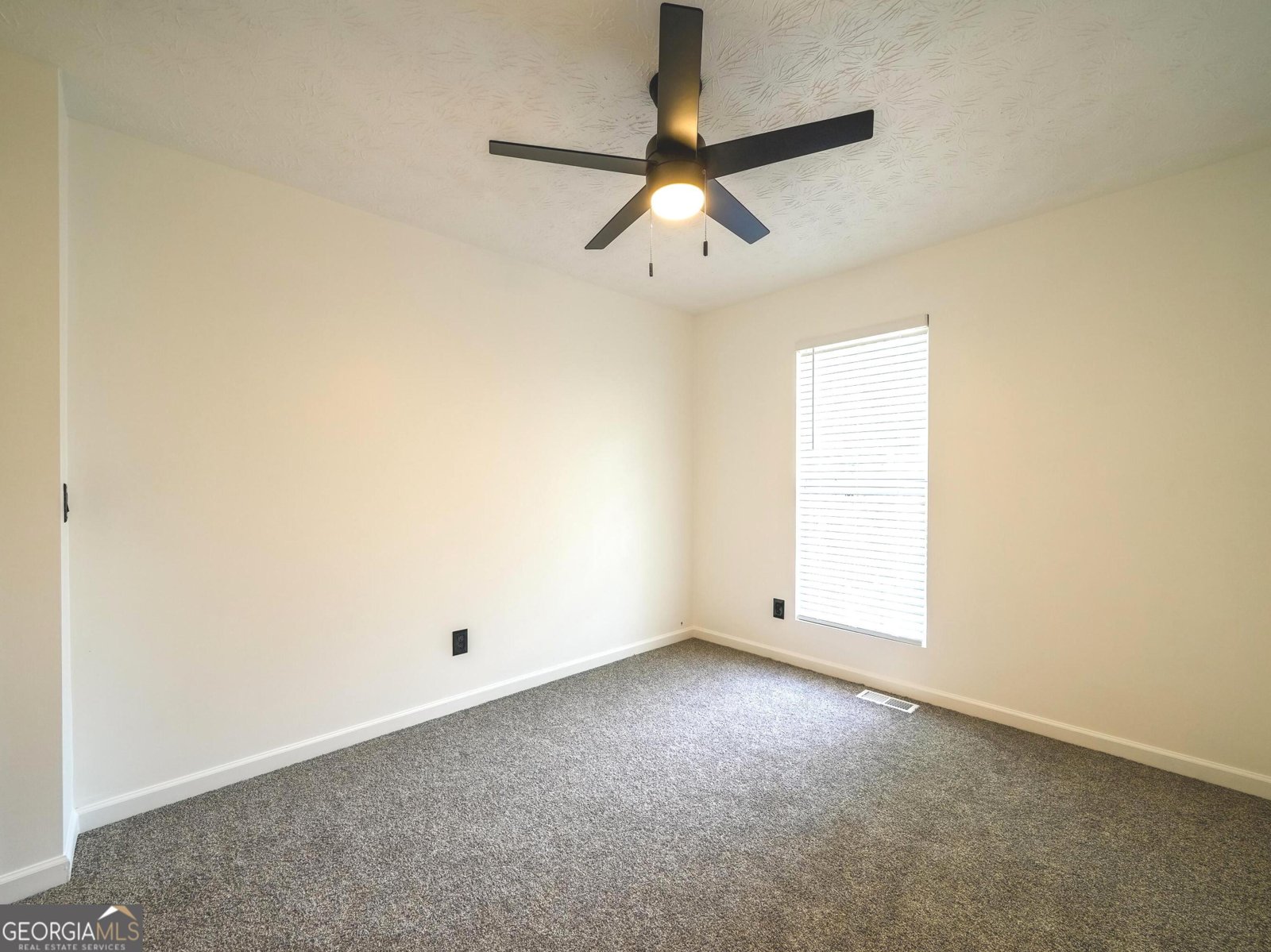 11435 South Grove Drive Hampton - 20