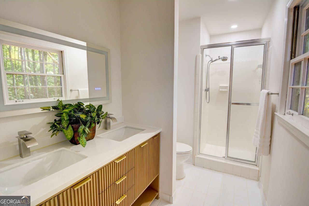 3352 NORTHBROOK Drive Atlanta - 32