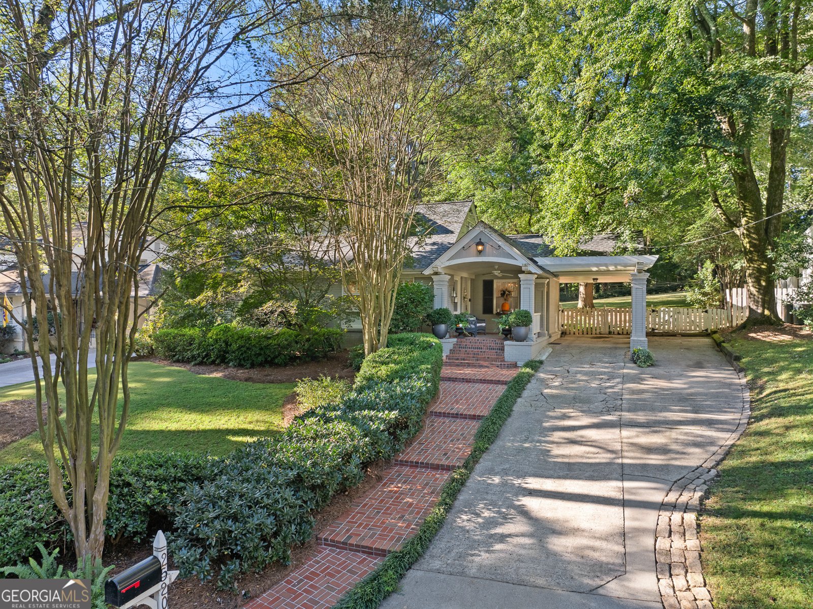 2520 Ridgewood Road Atlanta - 1