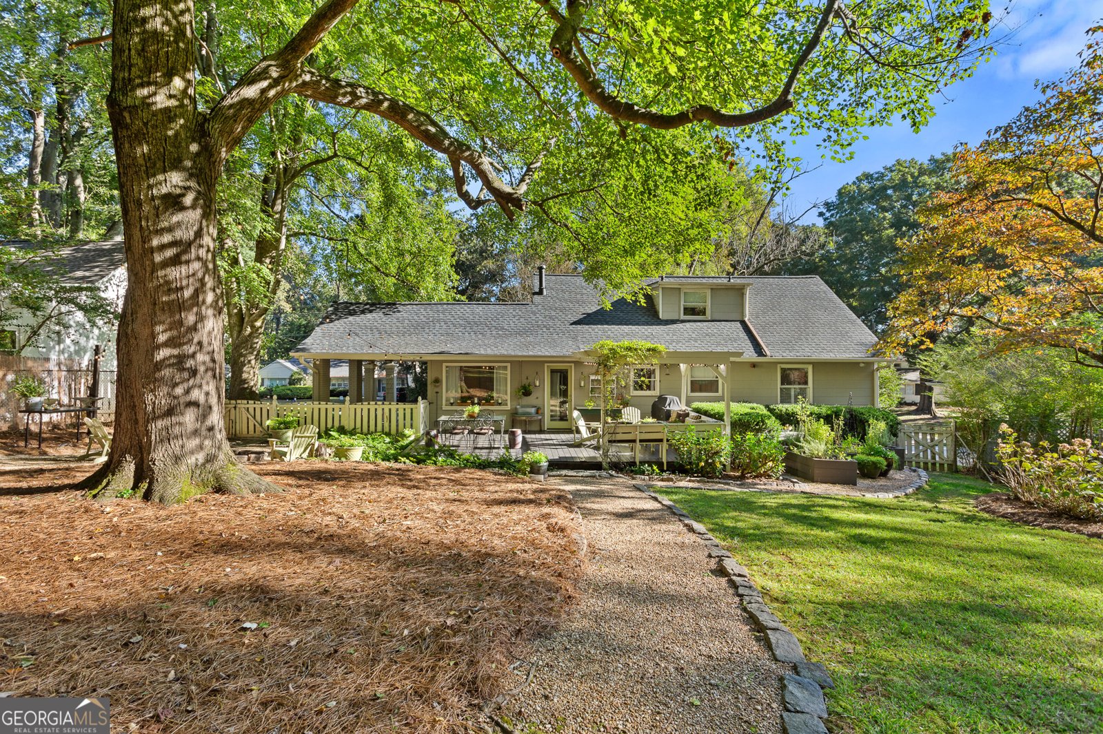 2520 Ridgewood Road Atlanta - 31