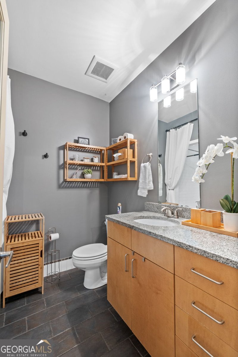 600 COLLEGE Street Hapeville - 20