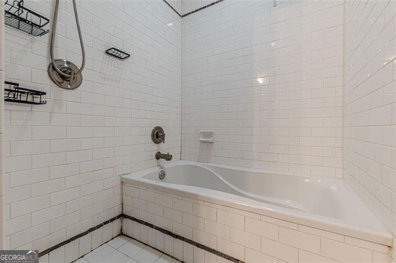 600 COLLEGE Street Hapeville - 22