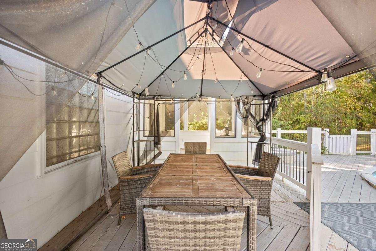 68 Summer Glen Court Dallas - 32