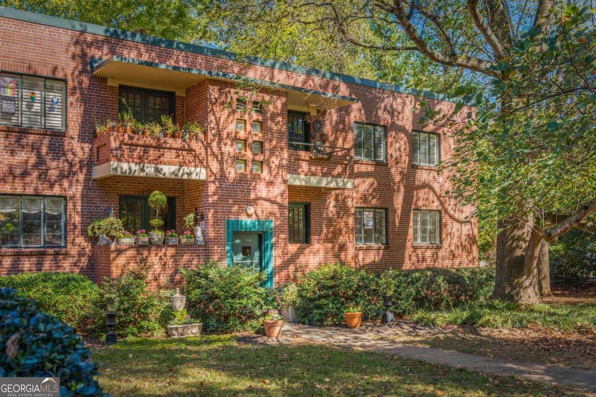 1400 Chalmette Drive Atlanta - 2