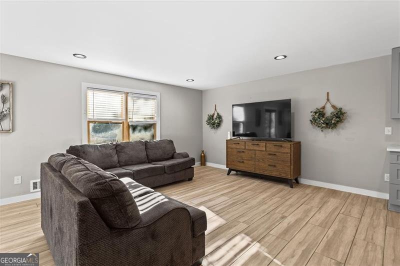 2731 BRACKENWOOD Drive Snellville - 11