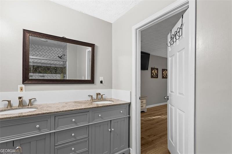 2731 BRACKENWOOD Drive Snellville - 32