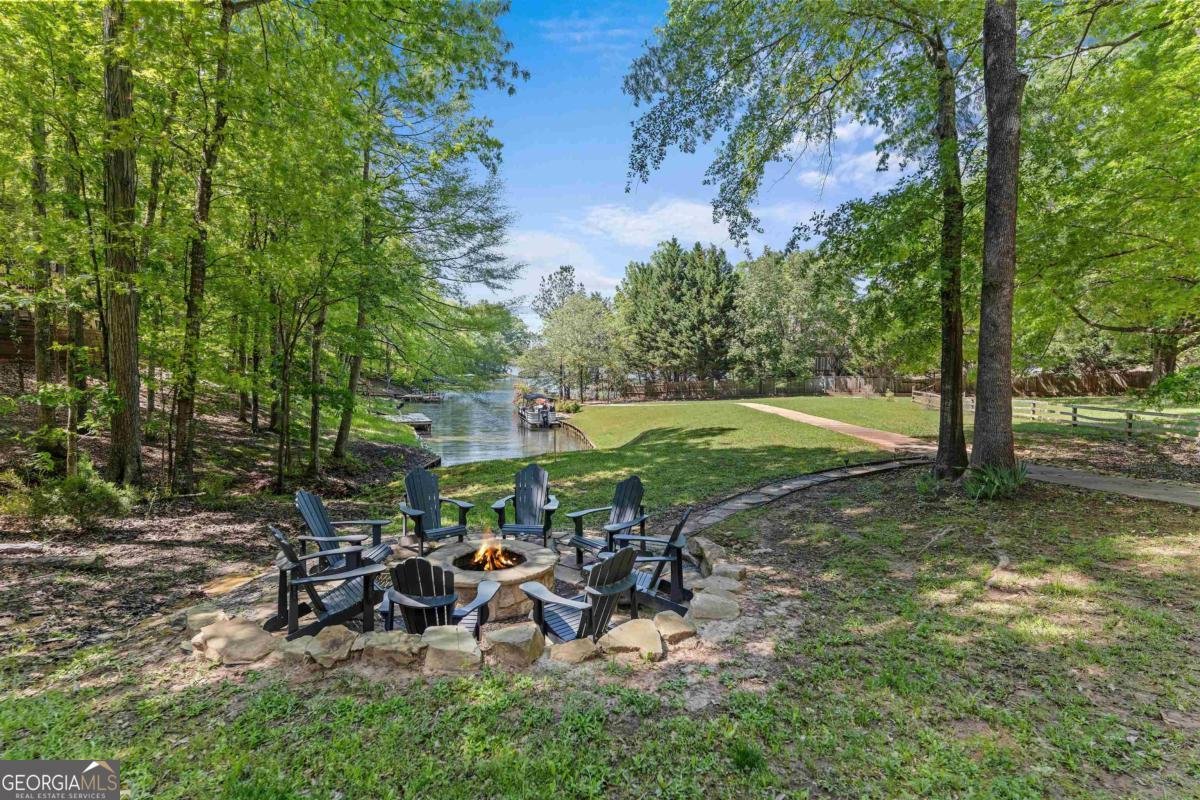 381 East Riverbend Drive Eatonton - 27