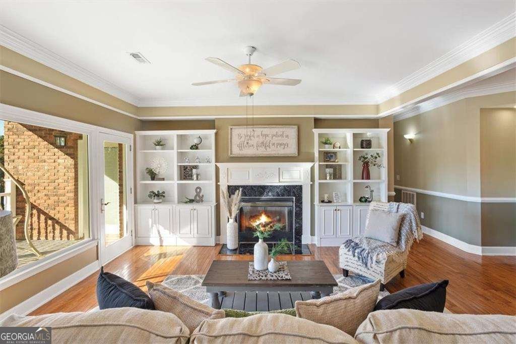 55 Rocky Circle White - 12