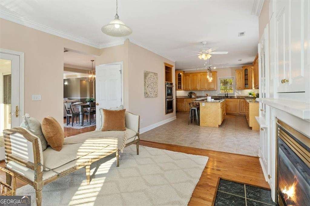 55 Rocky Circle White - 30