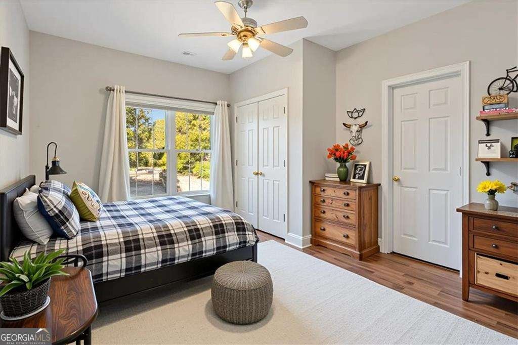 55 Rocky Circle White - 47