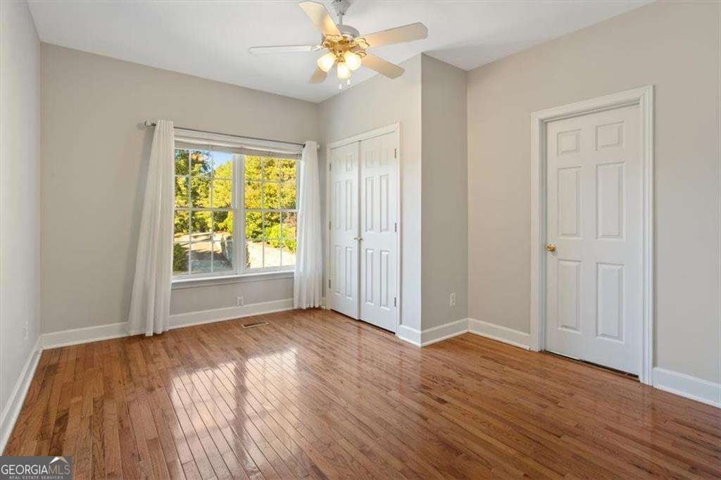 55 Rocky Circle White - 48