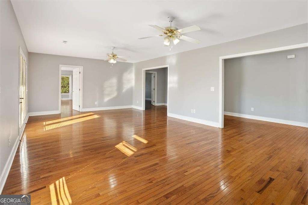 55 Rocky Circle White - 51