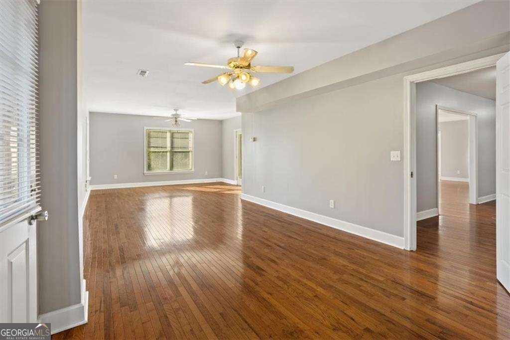 55 Rocky Circle White - 54