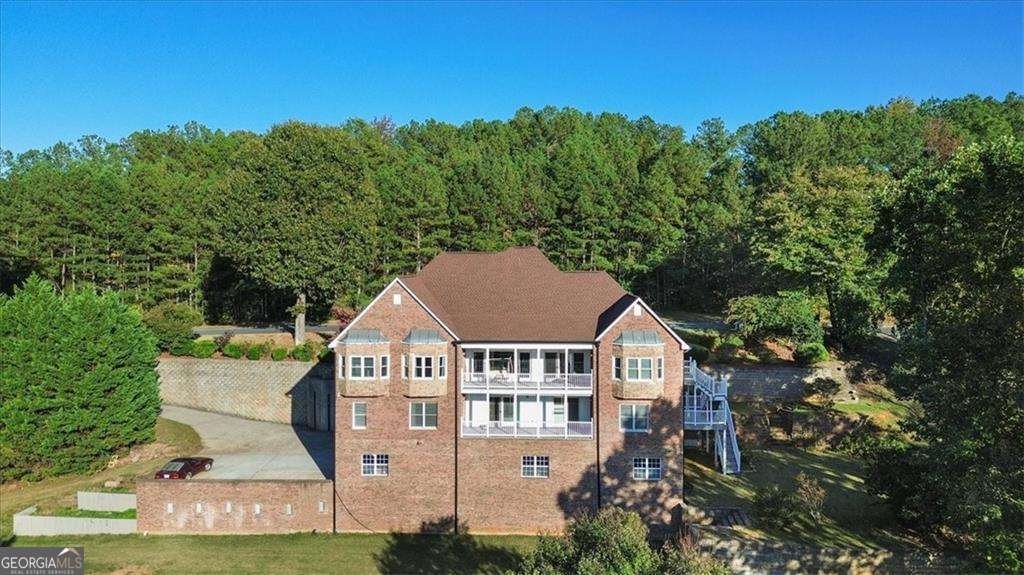 55 Rocky Circle White - 68