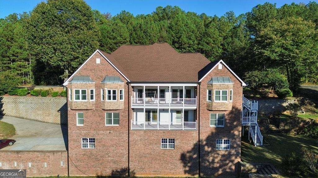 55 Rocky Circle White - 74